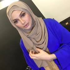 Conclusion naelofar is one local product expending empire to oversea learn in new environment get many benefit with excellent idea try to launch its special modest to wear to collection of instant hijab. Pin On Neelofa Outfit Choices