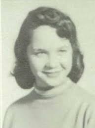 I am looking for a woman by the maiden name of Phyllis Weis or Weiss. She  had to be born between 1939-1944 I'm guessing. She lived in the Chicago  Illinois area possibly