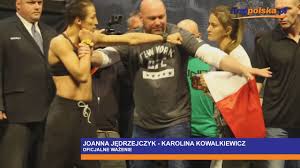 Cpu prediction of the outcome for the ufc strawweight title match between joanna jędrzejczyk and karolina kowalkiewicz at ufc 205 in new york city, new york. Jedrzejczyk Kowalkiewicz Official Weigh In Oficjalne Wazenie Ufc 205 Youtube