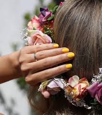 ♥ hola amig@ para esta decoración use tintillas decorativas uñasturqueza. Cinco Esmaltes De Unas Que Resaltan El Moreno De Las Manos Mas Que Ningun Otro Aunque No Estes Super Morena