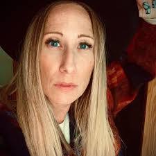 Lisa Classen's Instagram, Twitter & Facebook