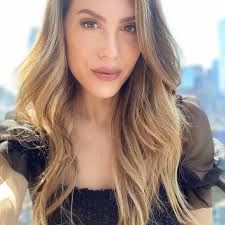 What to post (when you don't know what to post) I have been struggling with  sharing my normal content this week… I feel almost stupid posting about my  book, or business or