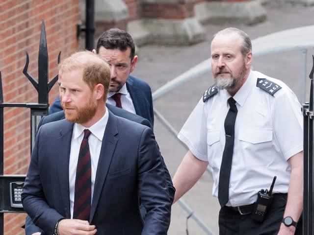 Prince Harry rushed from court by burly bodyguards after 5-word outburst -  The Mirror