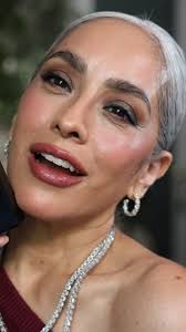 Whenever you hear women over 40 should never wear a powder foundation,  chances are they are trying to sell you a cream or liquid foundation. It's  also often said that powder foundation