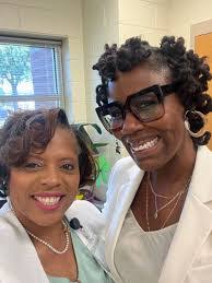 Renee Mckinnon's Instagram, Twitter & Facebook