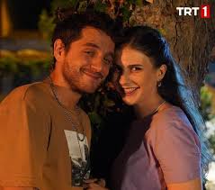 Asıl adı naz çağla irmak olan başarılı oyuncu 19 yaşındadır. Tovbeler Olsun Aylin Kimdir Aylin Ve Bugra Askini Begendiniz Mi Dizi Seti