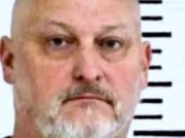 Michelle Williams engaged, expecting child with Thomas Kail