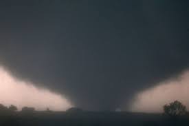 I would prefer an extra strap running perpendicular to the other straps so it can. El Ultimo Tornado En Oklahoma El Mas Ancho De La Historia De Ee Uu Internacional El Pais