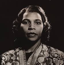 70017_Annual Report.indd