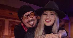 313,903 likes · 522 talking about this. Where Are Selena S Siblings Now Details On Suzette And Abraham