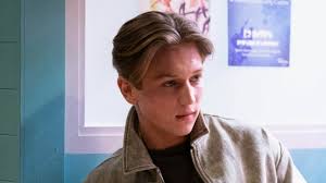 Lauren hurt by comments from Peter about son's diagnosis in EastEnders