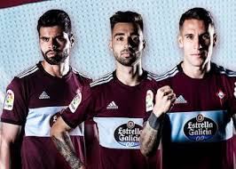 Comprar equipaciones de futbol baratas? Celta De Vigo Planeta Fobal