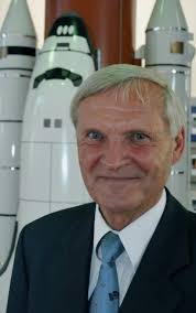 All the latest news about ernst & young from the bbc. Esa Biografie Von Ernst Messerschmid