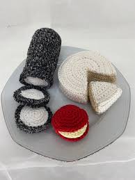 Dinette Pour Enfants Plateau De Fromage Jeu D Imitation Style Montessori In 2020 Crochet Babybel Diy