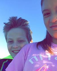 a little post for my sissy you are the strongest person ive ever met in my  short 15 years of life and i dont know what id do without you. you deserve