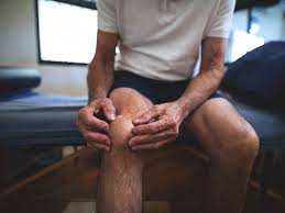 You may not be able to straighten . Gout In Knee Symptoms Home Remedies Triggers Complications
