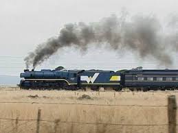 R766 Super R Hudson Steam Loco On Ingliston Bank Australian Trains Youtube Train Steam Trains Train Pictures