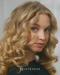 Holiday hair starts now. Soft glam, glossy waves, and seasonal shine —  which style is your pick? ✨ 🎁 #FSCutAndColor #FSSalon #FSSalonFamily  #LookFantasticFeelUnstoppable #AffordableLuxury #FSHoliday #HolidayHair  #HolidayGlam