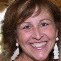 Denise Gerdes's Instagram, Twitter & Facebook