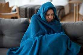 Tubuh yang kelelahan perlu mendapat istirahat yang cukup agar jaringan tubuh yang mendapat tekanan akibat kurang tidur segera bisa dihilangkan. Hipotermia Penyebab Gejala Dan Pengobatan