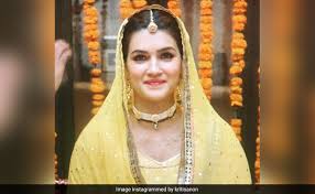 Mimi's cafe, a restaurant mimi language (disambiguation), a name given to several languages of wadai. On Her Chubbiest Day Of Mimi Kriti Sanon Looked Like This