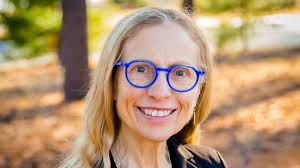 UNO Professor Lisa Knopp