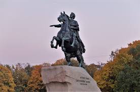 вид памятника петру I на сенатской площади в петербурге Mednyj Vsadnik Istoriya Sozdaniya Legendy I Tajny Pamyatnika S Izobrazheniyami Vsadniki Pamyatniki Legendy