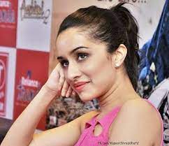 Born in a marathi brahmin koknastha family to mr. Pin By Vani R Lal On Shraddha Kapoor Shraddha Kapoor Cute Bollywood Actress Beauty Portrait