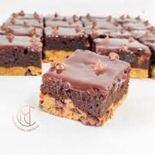 Carre Fondant Facon Browkies Mes Delicieuses Creations Gateau Facile Et Original Gateaux Et Desserts Gateau Facile