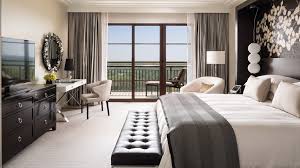 I want to share some luxurious suites found in hong kong, or uniquely placed designs that caught so here's a look into a few of the most luxurious suites revealed in luxury hotels around hong kong. Tour The World S Most Luxurious Hotel Rooms