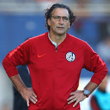 ˈpizi), is a portuguese professional footballer who plays for benfica and the portugal national team. Juan Antonio Pizzi Bobby Robson Led Barcelona Through The Hardest Era In 20 Years Football The Guardian