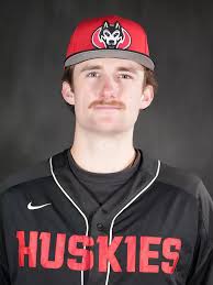 Huskies Split Doubleheader to Open Series with No. 19 Augustana