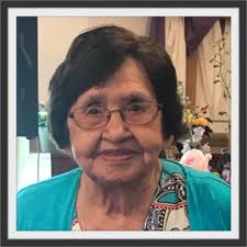 Jennie Mathes's Instagram, Twitter & Facebook