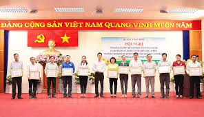 Vtc now | thủ tướng nguyễn xuân phúc vừa ban hành chỉ thị 19 về giãn cách xã hội, tiếp tục dừng các hoạt động đông người, tạm đình chỉ hoạt động các cơ sở. Tan Binh Nhiá»u Mo Hinh Cach Lam Hay Hiá»‡u Quáº£ Trong Thá»±c Hiá»‡n Chá»‰ Thá»‹ 19 Cá»§a Ban ThÆ°á»ng Vá»¥ Thanh á»§y
