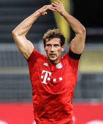 He is 1.89 m (6 ft 2 in) tall in height and weighs 76 kgs. Lucas On Twitter Thread The Amazing Transformation Of Leon Goretzka Age 25 Origin Germany Before Confinement Height 1m89 Weight 76 Kg After Confinement Height 1m89 Weight 82 Kg How To Go
