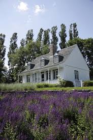 Par Ici La Visite Devient Maisons Du Patrimoine Colonial House Cottage Homes House Styles