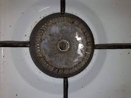 Herkese merhabalar, şuanlık öğrenciyim ve evimize doğalgaz tesisatı döşendi, bizde ocak aramaya başladık. Ocagin Is Cikartmasi Ve Tencereleri Karartmasi Nasil Cozulur