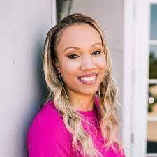 Abby Lamon's Instagram, Twitter & Facebook