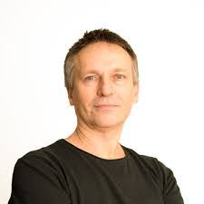 Robert Lewicki's Instagram, Twitter & Facebook