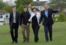 Clann dòmhnaill ghlinne garaidh) is a scottish clan and is a branch of the larger clan donald. Tony Blair S Son Euan Now Richer Than His Dad After Earning 73million Fortune Mirror Online