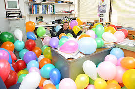 офис как накрыть стол на день рождения на работе фото Uzjobs Kak Pozdravit Kollegu S Dnem Rozhdeniya Top Luchshih Idej