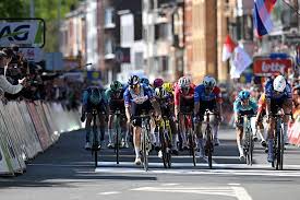 "Eu simplesmente não tive pernas" Remco Evenepoel reconhece a superioridade de Tadej Pogacar e Paul Seixas