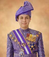 The sultan turned 86 last month. Lucas Szkopinski On Twitter Raja Ahmad Nazim Azlan Shah Turns 26 Today As Raja Kecil Sulong He Is 4th In Line To The Throne Of Perak He Is A Grandson Of The