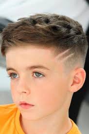Düz, dalgalı ya da kıvırcık saçlar için farklı modeller beğeninize sunulur. Kids Hairstyle Icin 24 Fikir Sac Oglan Cocugu Sac Modelleri Sac Kesimleri