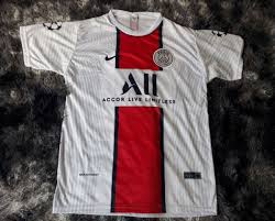 Compre e ganhe 5% de cashback no valor de r$ 7,49. Camisa Psg Branca Camisa Masculina Nunca Usado 48150670 Enjoei