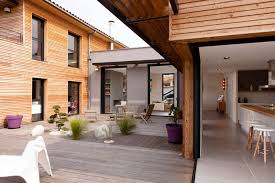 House In Lyon By Damien Carreres Homeadore Terrasse Design Architect House House Exterior