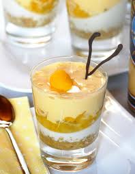 Mango Trifle Mit Joghurt Panna Cotta Und Verpoorten Punsch Zabaione Nachtisch Mit Eierlikor Einfacher Nachtisch Panna Cotta Eierpunsch Rezept