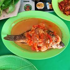Berikut ini beberapa resep untuk membuat pepes ikan mas yang lezat dan bergizi. Sedap Dan Bikin Kangen Pecak Legenda Khas Warung Betawi Haji Muhayar Kumparan Com