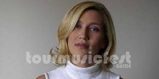 Intervista a Loretta Martinez: Consigli tecnici per i cantanti emergenti