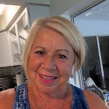 I've just watched Hillybilly Elegy The story of J D Vance.... absolutely  fantastic!!!!